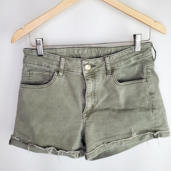 American Eagle Super Stretch size 10 shorts